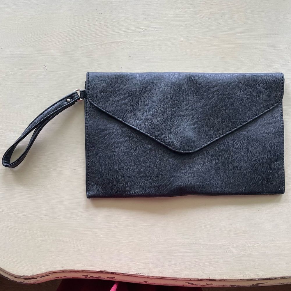 Black Medium Faux Leather Wristlet